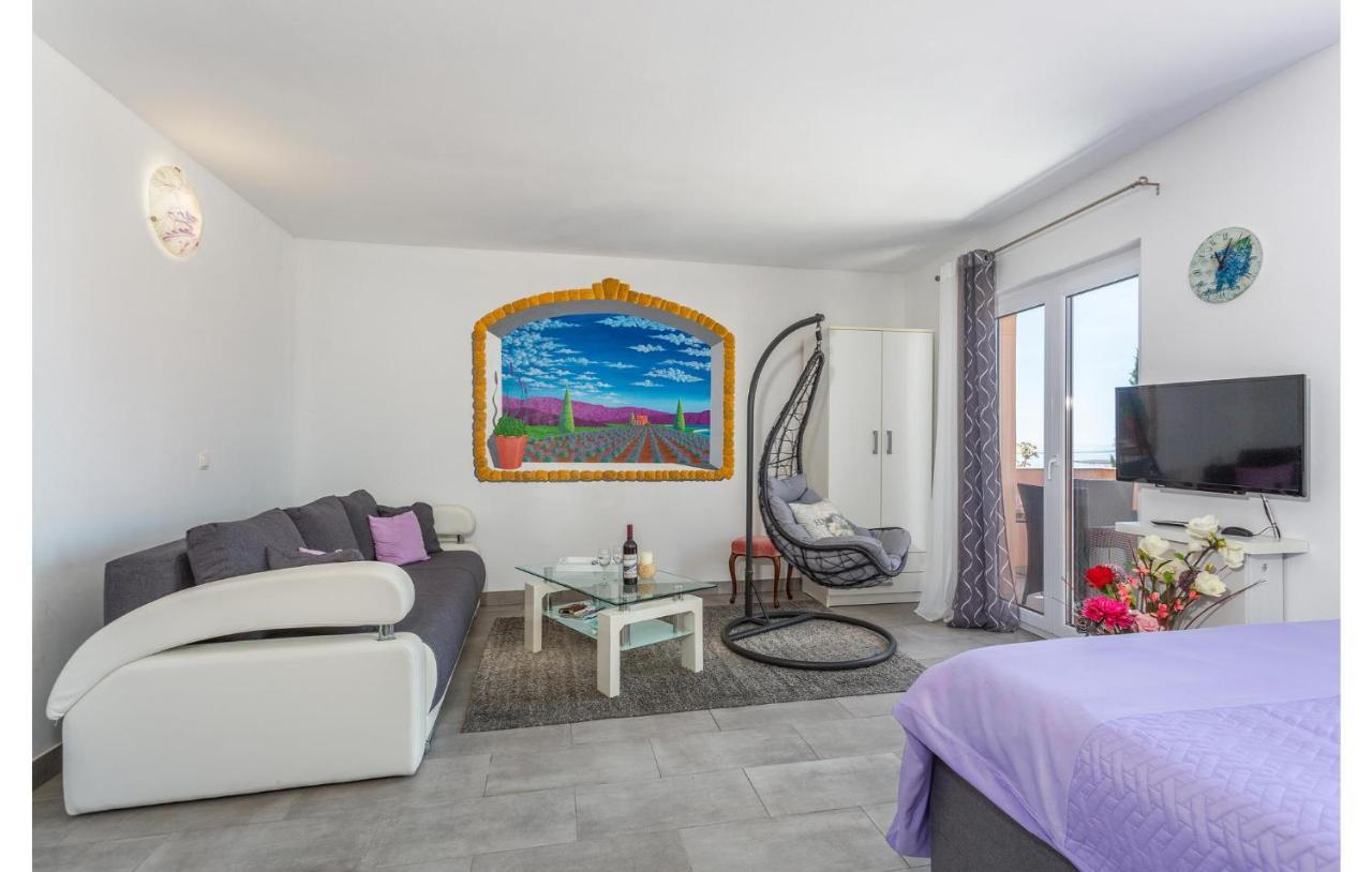 Beautiful Apartment In Stara Baska With Wifi Экстерьер фото